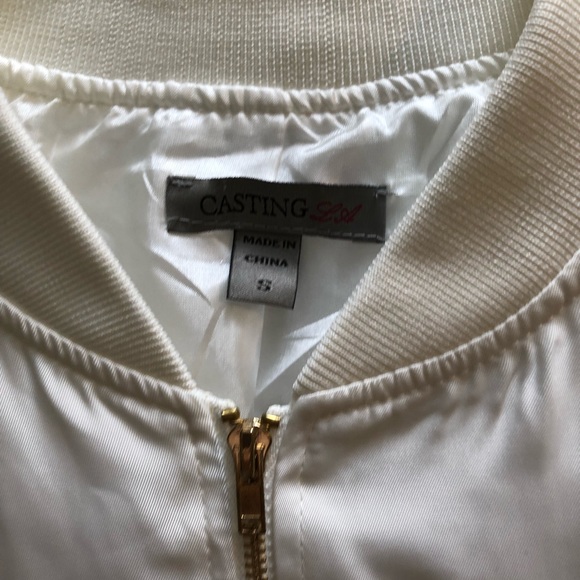 ❌SOLD❌NWOT white bomber jacket - Picture 6 of 8